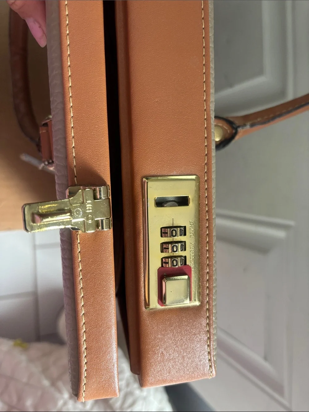 Leather Briefcase unisex for man or women - Tan